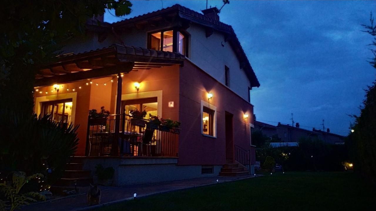 Cuarenta Y Ocho Luces Pensionat Burgo Eksteriør billede